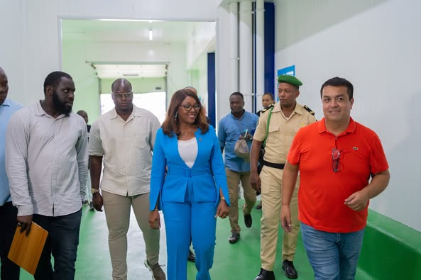 VISITE DE LA MINISTRE DE LA PÊCHE À L’USINE IB FISH