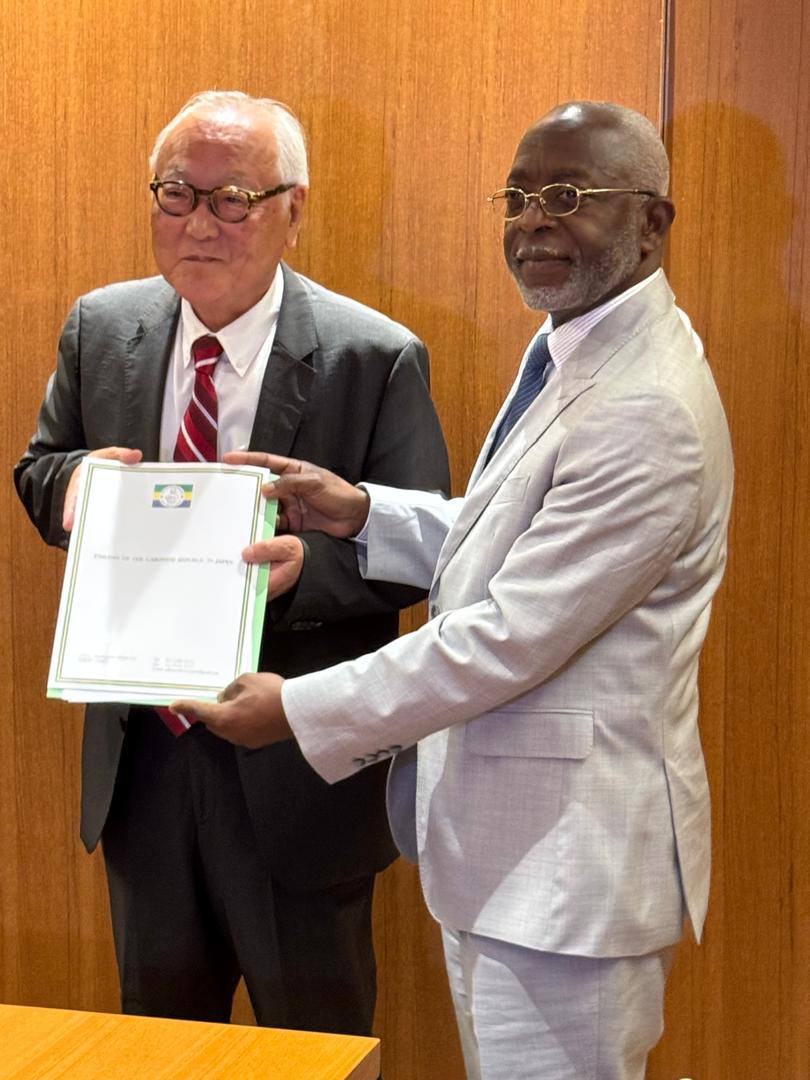 𝐃𝐄𝐒 𝐏𝐀𝐑𝐓𝐄𝐍𝐀𝐑𝐈𝐀𝐓𝐒 𝐂𝐋𝐄́𝐒 𝐏𝐎𝐔𝐑 𝐋𝐄 𝐆𝐀𝐁𝐎𝐍 𝐈𝐍𝐃𝐔𝐒𝐓𝐑𝐈𝐄𝐋