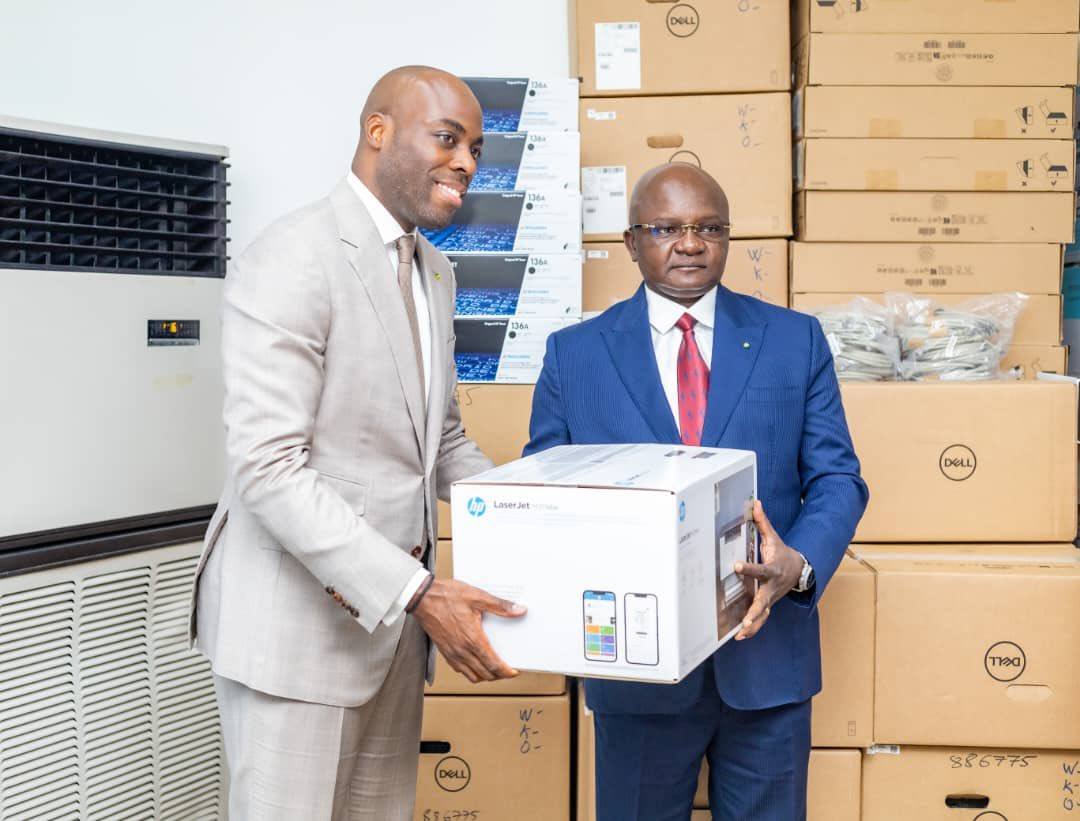 Le Ministère de l’Économie Numérique équipe les structures de santé pour la phase 2 du Système d’Information de Santé