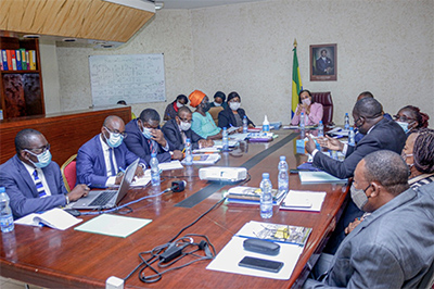 Régularisation des situations administratives : le Plan d’action 2020-2021 à l’examen à la Primature.