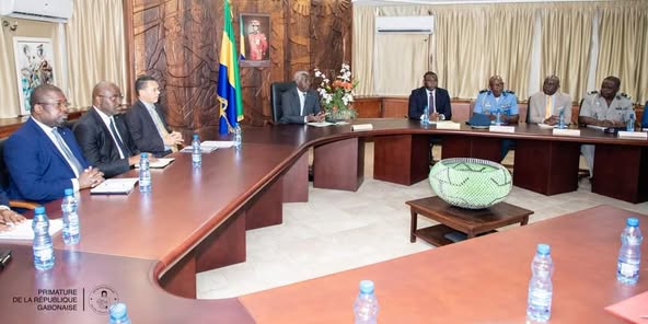 Le Premier Ministre receptionne le rapport d’audit des primes et des régies financières