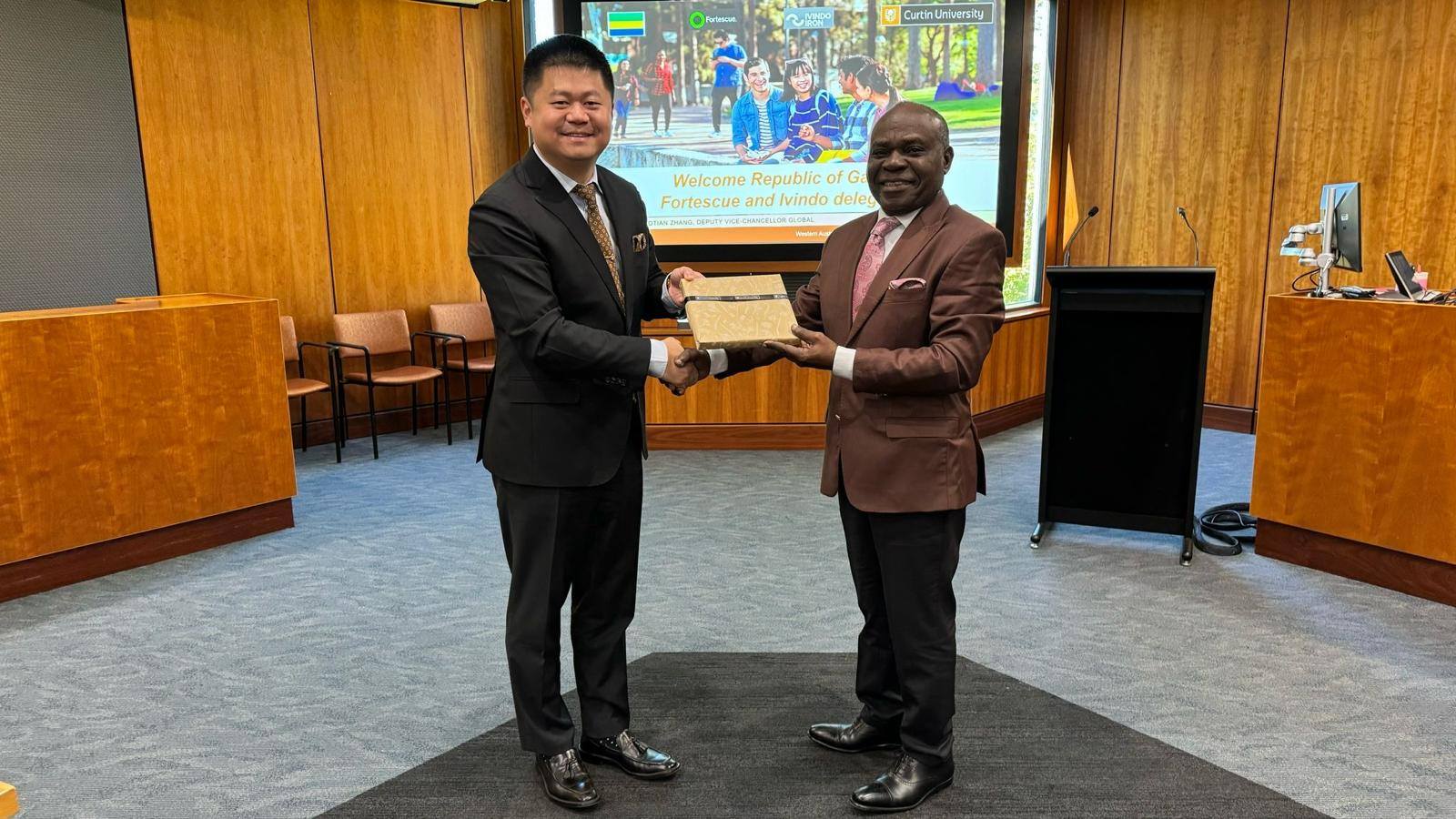 Formation minière : le Ministre Philippe Tonangoye prépare 50 jeunes Gabonais en Australie