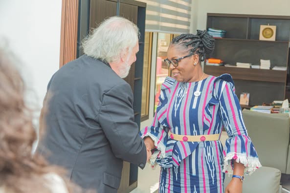 COOPERATION CULTURELLE GABON-ESPAGNE: L’AMBASSADEUR D’ESPAGNE REÇU PAR LE MINISTRE DE LA CULTURE ET DES ARTS
