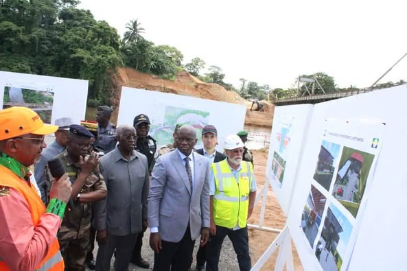 Lancement des travaux du Pont D’Ebel – Abanga Par le Président de la République