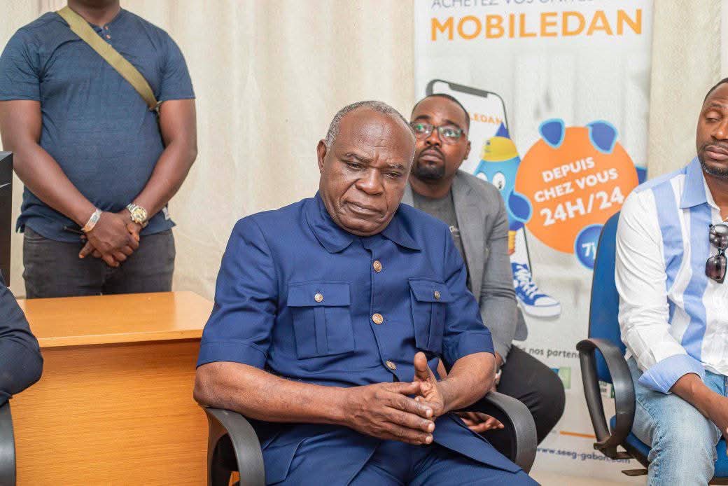 Accès à l’électricité,à l’eau et à la réforme du secteur