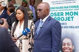 𝐂𝐋𝐎̂𝐓𝐔𝐑𝐄 𝐃𝐄 𝐋𝐀 𝟐𝐄̀𝐌𝐄 𝐏𝐇𝐀𝐒𝐄 𝐃𝐔 𝐆𝐑𝐀𝐍𝐃 𝐏𝐑𝐈𝐗 𝐃𝐄 𝐋’𝐄𝐍𝐓𝐑𝐄𝐏𝐑𝐄𝐍𝐄𝐔𝐑𝐈𝐀𝐓: 𝐋𝐄 𝐆𝐎𝐔𝐕𝐄𝐑𝐍𝐄𝐌𝐄𝐍𝐓 𝐑𝐄́𝐀𝐅𝐅𝐈𝐑𝐌𝐄 𝐒𝐎𝐍 𝐄𝐍𝐆𝐀𝐆𝐄𝐌𝐄𝐍𝐓 𝐏𝐎𝐔𝐑 𝐋’𝐈𝐍𝐍𝐎𝐕𝐀𝐓𝐈𝐎𝐍 𝐄𝐓 𝐋𝐀 𝐉𝐄𝐔𝐍𝐄𝐒𝐒𝐄