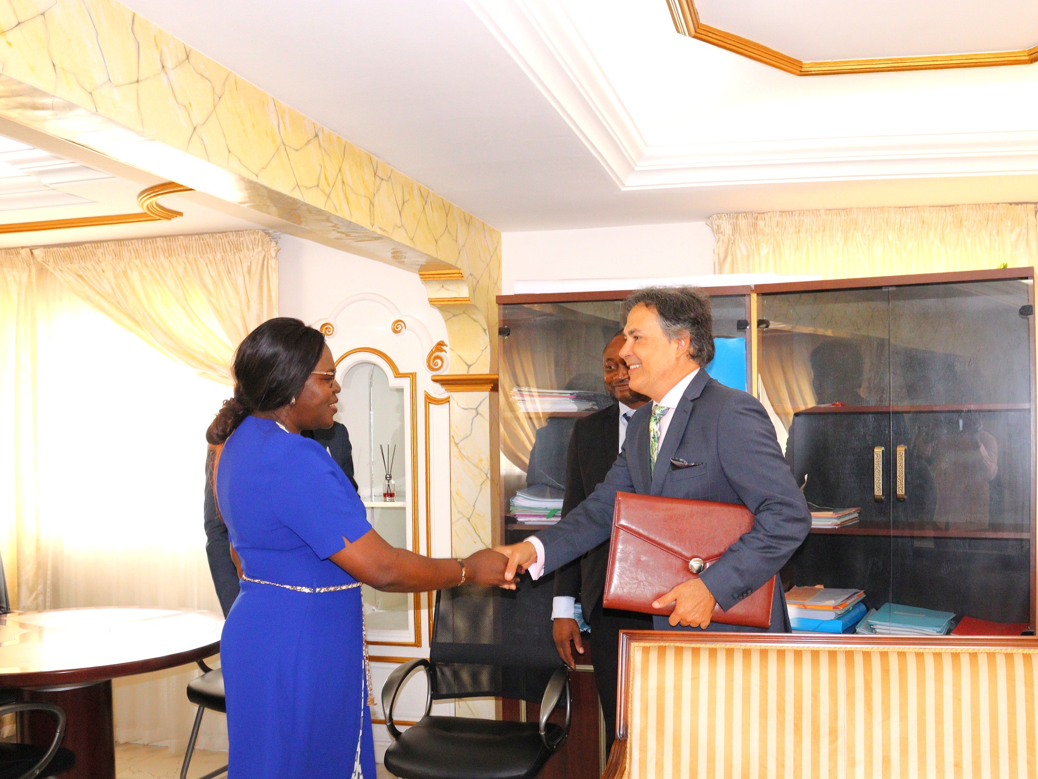 Développement des filières agricoles : Les deux pays ont abordé des initiatives pour dynamiser la production de maïs, de cacao et de café, ainsi que le secteur de l’élevage