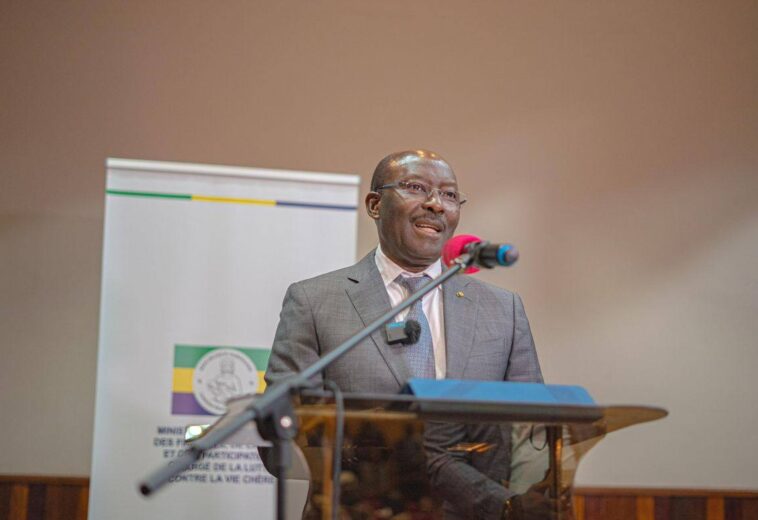 Le Ministre d’Etat rencontre les responsables des administrations et entités sous la tutelle du Ministère.