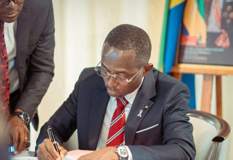 𝐏𝐀𝐑𝐓𝐄𝐍𝐀𝐑𝐈𝐀𝐓 𝐄́𝐍𝐄𝐑𝐆𝐄́𝐓𝐈𝐐𝐔𝐄 : 𝐋𝐄 𝐆𝐀𝐁𝐎𝐍 𝐄𝐓 𝐄𝐗𝐗𝐎𝐍𝐌𝐎𝐁𝐈𝐋 𝐒𝐂𝐄𝐋𝐋𝐄𝐍𝐓 𝐔𝐍 𝐀𝐂𝐂𝐎𝐑𝐃 𝐒𝐓𝐑𝐀𝐓𝐄́𝐆𝐈𝐐𝐔𝐄