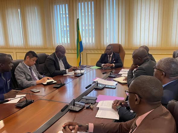 Audience avec le Ministre des Travaux Publics et de la Construction pour le point sur l’état d’avancement des travaux du projet Ndende-Doussala