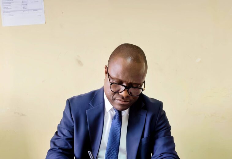 Éducation Nationale : Le Dr Simplice Désiré MAMBOULA en visite de terrain au Lycée Technique de Bikélé