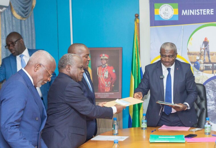 Cérémonie de passation de charges au Ministère de l’Accès Universel à l’Eau et à l’Énergie
