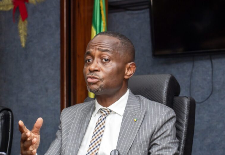 Rencontre entre le Ministre des Mines et des Ressources Géologiques et les agents du département : vers un nouveau contrat de performance