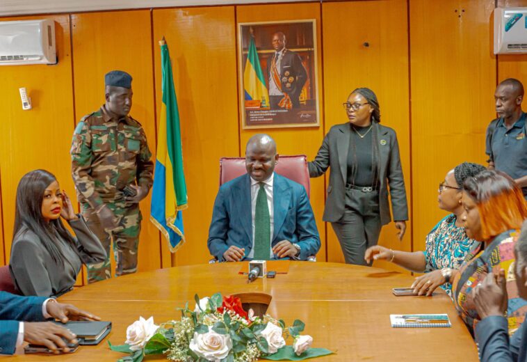 Cérémonie de passation de charges au Ministère de l’Entrepreneuriat