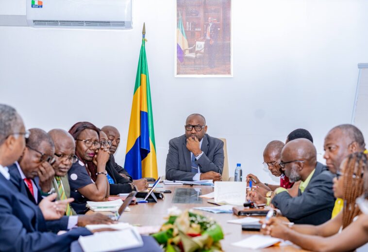 Dialogue Social : Le Pr Charles Edgar MOMBO et les syndicats s’accordent sur une commission tripartite