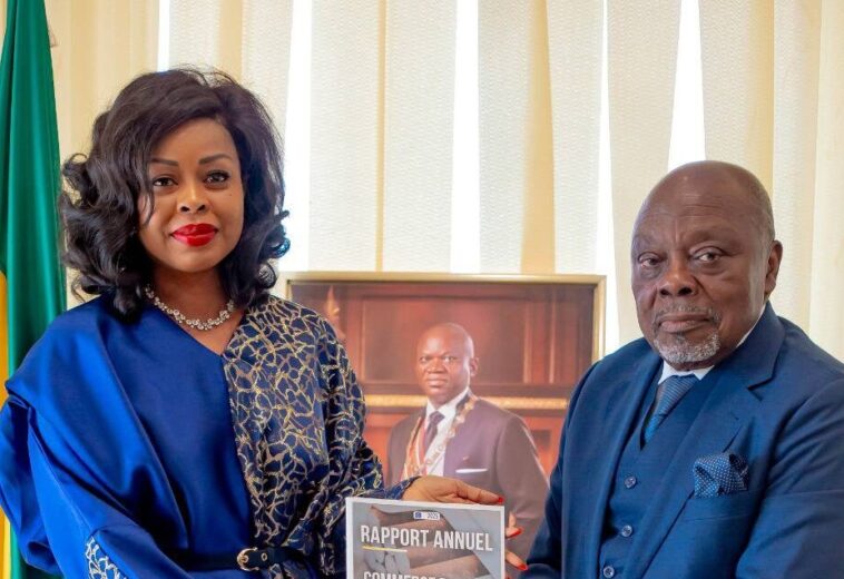 Régulation du marché du tabac : Madame le Ministre reçoit le Rapport Annuel du GIE