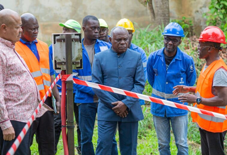 Accès à l’eau potable à Franceville : le Ministre Philippe Tonangoye instruit des mesures de réhabilitation et de construction