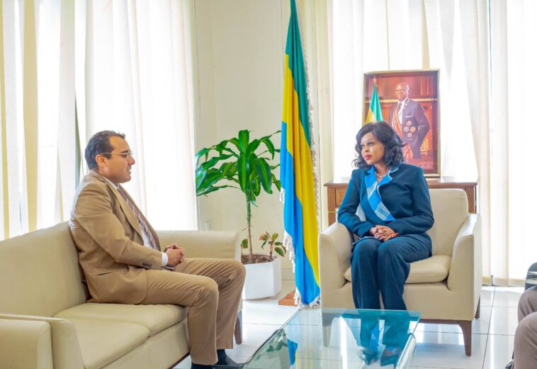 Développement industriel : Audience du Ministre du Commerce accordée à la Direction Générale de CIMAF