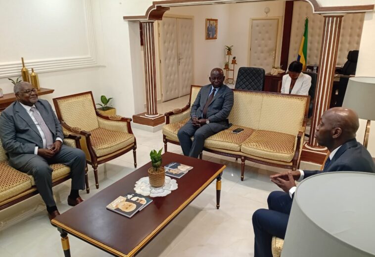 Continuité républicaine : le Ministre de la Justice consulte ses précédentes