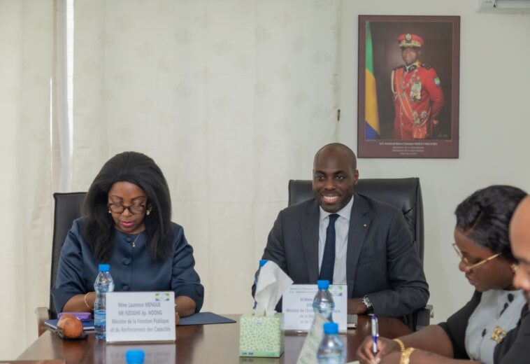 𝐒𝐞́𝐚𝐧𝐜𝐞 𝐝𝐞 𝐭𝐫𝐚𝐯𝐚𝐢𝐥 sur la modernisation 𝐝𝐞 𝐥𝐚 𝐠𝐞𝐬𝐭𝐢𝐨𝐧 𝐝𝐞𝐬 𝐫𝐞𝐬𝐬𝐨𝐮𝐫𝐜𝐞𝐬 𝐡𝐮𝐦𝐚𝐢𝐧𝐞𝐬 𝐞𝐭 𝐚𝐫𝐜𝐡𝐢𝐯𝐚𝐠𝐞 𝐧𝐮𝐦𝐞́𝐫𝐢𝐪𝐮𝐞