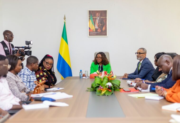 Dialogue social : la ministre de la Fonction Publique joue la carte de la transparence avec SOS Éducation La Base 