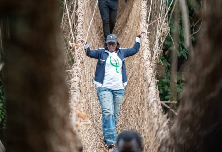 Tradition et renouveau | le Ministre en action sur le terrain