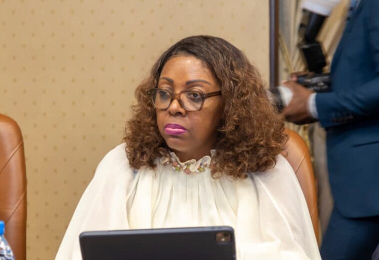 FEUILLE DE ROUTE DES 100 JOURS DUMINISTÈRE DE LA FONCTION PUBLIQUE ET DU RENFORCEMENT DES CAPACITÉS