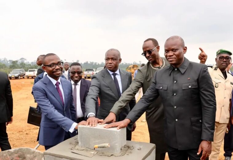GABON : LE CHEF DE L’ÉTAT BRICE CLOTAIRE OLIGUI NGUEMA LANCE LA CONSTRUCTION DE 3 100 LOGEMENTS À BIKÉLÉ ET ESSASSA