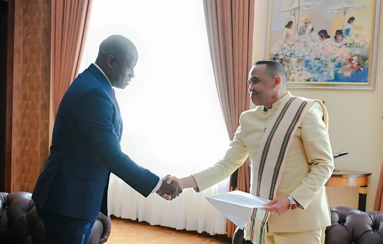 66e ANNIVERSAIRE DE L’INDÉPENDANCE DE MADAGASCAR : LE VICE-PRÉSIDENT DU GOUVERNEMENT REPRÉSENTE LE CHEF DE L’ÉTAT