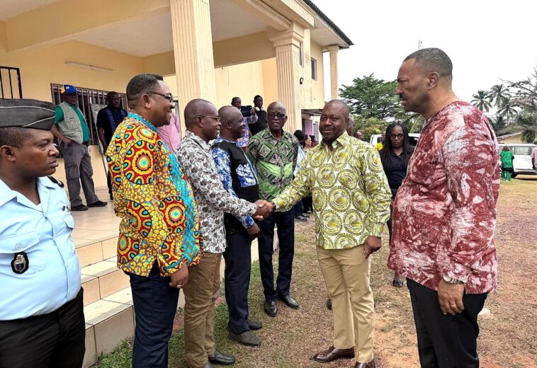 COCOBEACH : PACÔME KOSSY CONSTATE LA DÉGRADATION DES INFRASTRUCTURES DU SERVICE DÉPARTEMENTAL DE L’AGRICULTURE DE LA NOYA